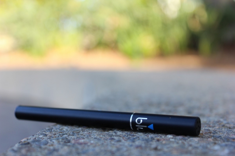 vitrine-ST RAPHAEL-min_e_cigarette_vaping_blu_cigs_blu_electronic_cigarette_tobacco_cigarette_smoke-637061